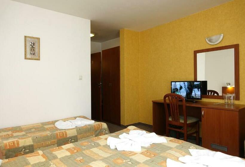 Quarto Triplo Estandar, Elit