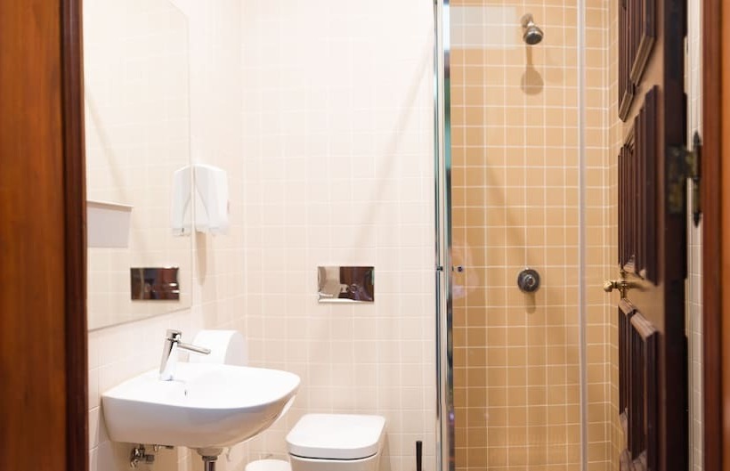 Quarto Standard Casa de Banho Partilhada, Sant Jordi Hostels Lisbon
