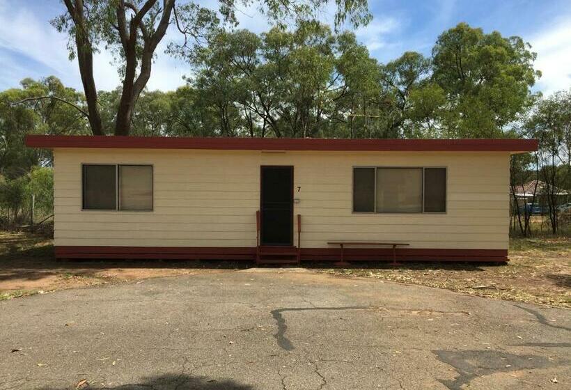 ファミリールーム, Wagon Wheel Motel & Units