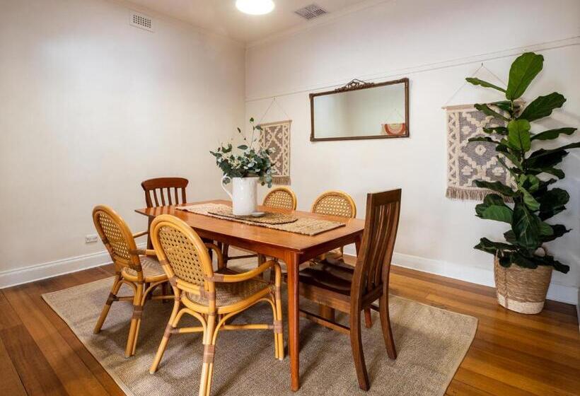 스탠다드 룸 가든 전망, Bendigo Backpackers