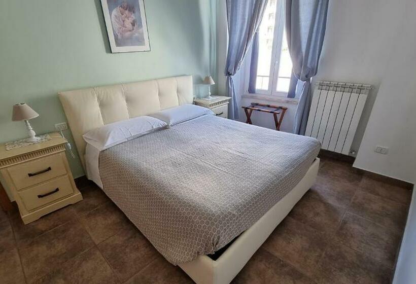 غرفة كلاسيكية رباعية, Antico Borgo Piceno