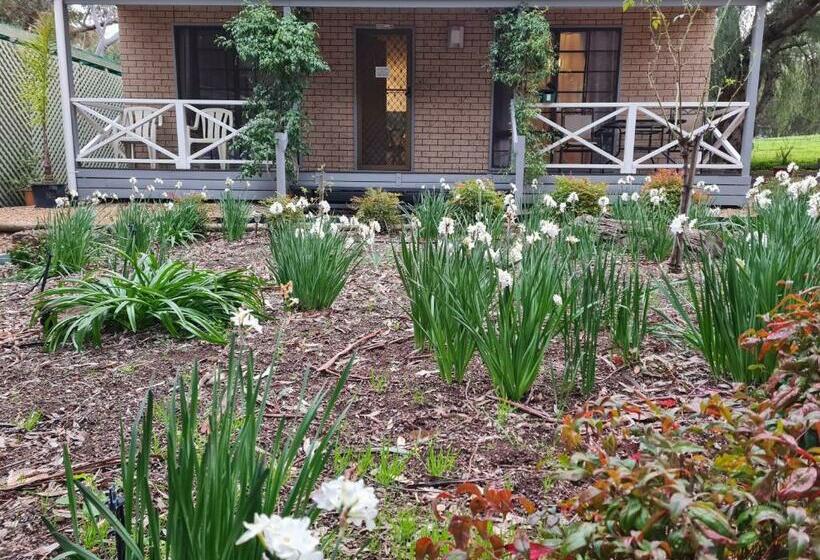 Хижина, Barossa Country Cottages