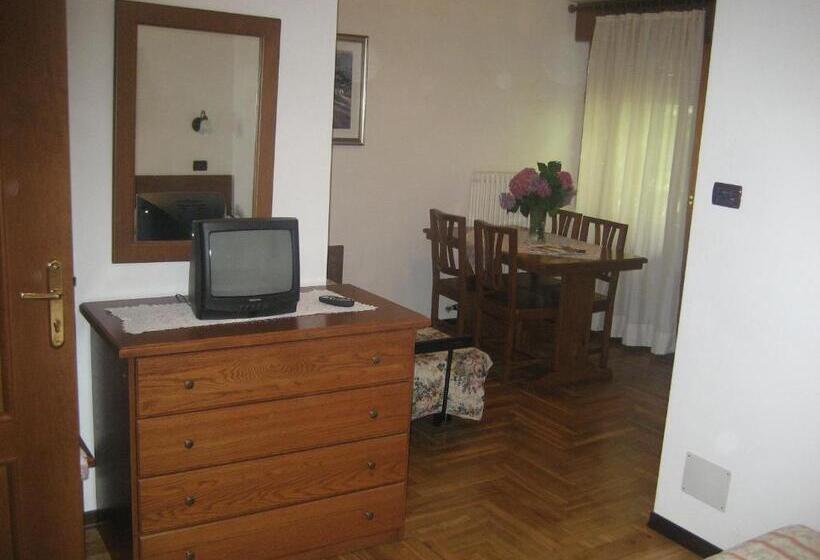 Apartamento 1 Dormitorio con Balcón, Albergo Castello Da Bonino