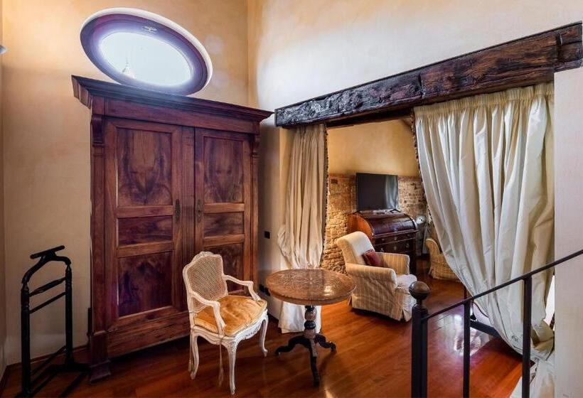 Полулюкс, Casa Pavesi