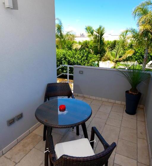 غرفة سوبيريور مطلة على حمام السباحة, Le Murge Del Salento Hotel B&b Depandance