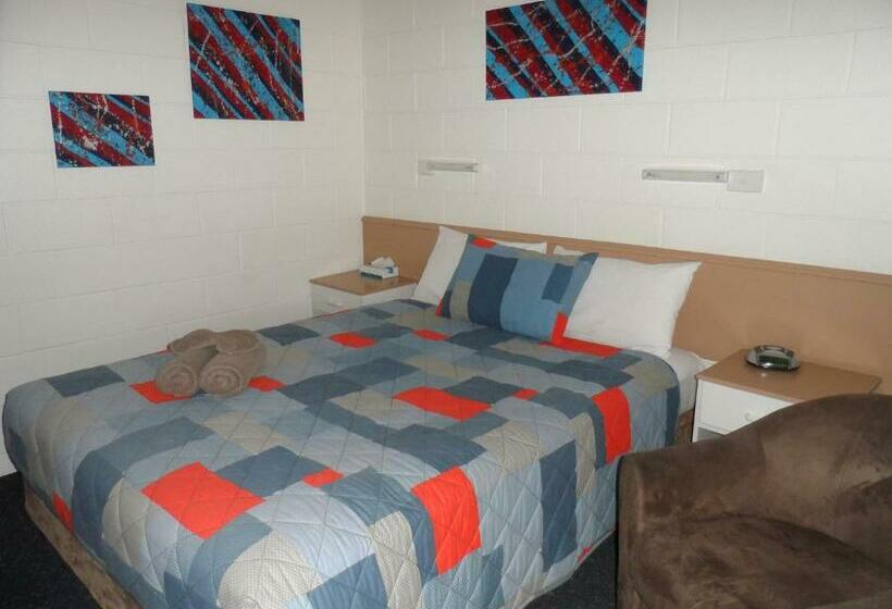 Номер Стандарт, Oakey Motel