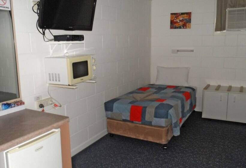 Номер Стандарт, Oakey Motel