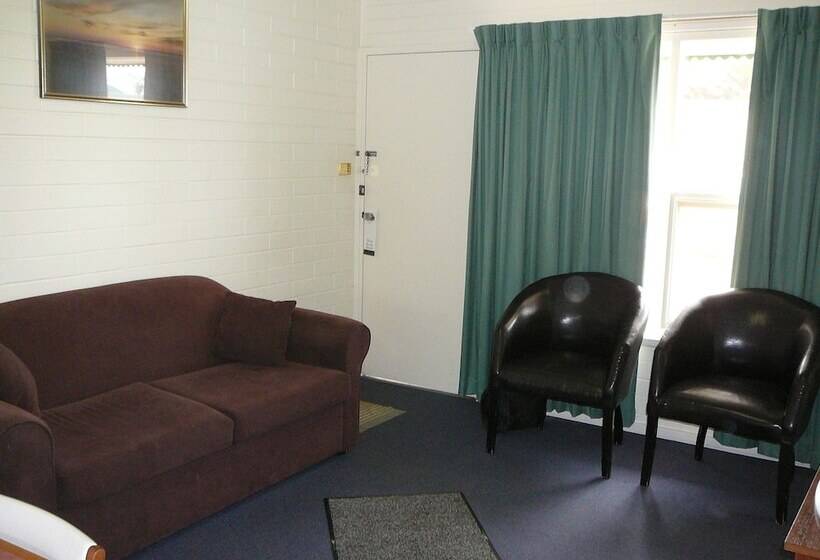 패밀리 룸, Oval Motel   Murray Bridge