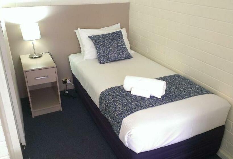家庭间, Oval Motel   Murray Bridge