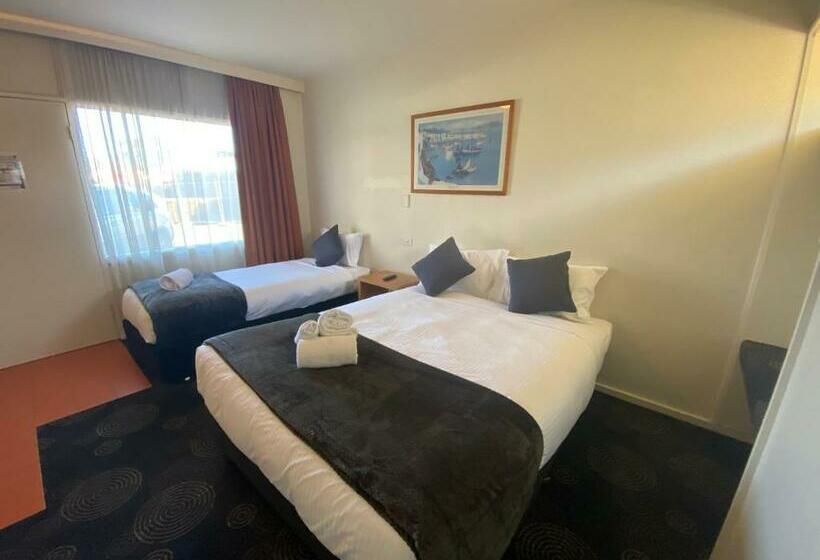Номер Стандарт, The Astor Hotel Motel