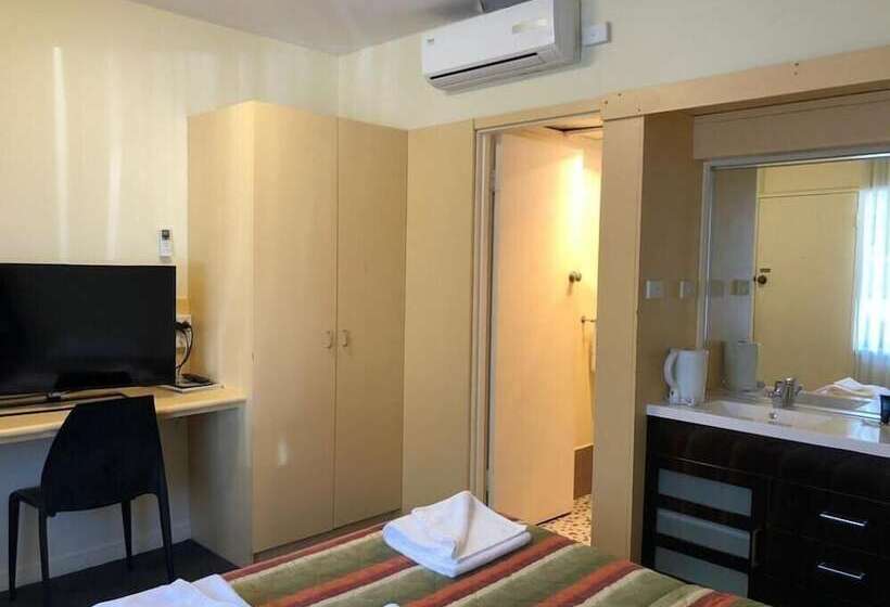 스탠다드 룸, The Astor Hotel Motel