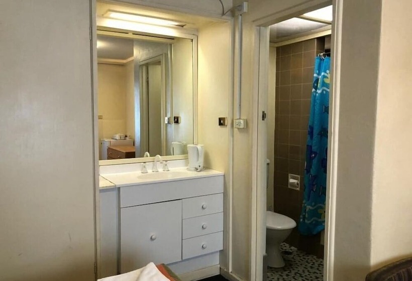 Номер Стандарт, The Astor Hotel Motel