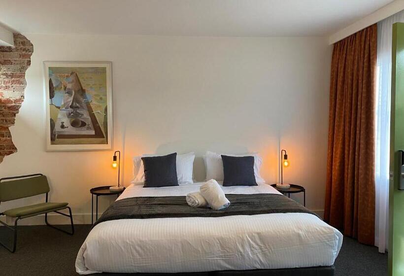 Номер Премиум, The Astor Hotel Motel