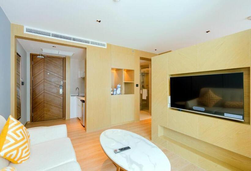 Номер Deluxe, 普吉岛拉威温德姆 Yyc旅游优选酒店 Wyndham Rawai Phuket Yyc Travel Preferred