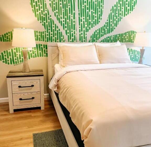 스탠다드 스튜디오, Meadow Room At The Trailblazer Unit 3