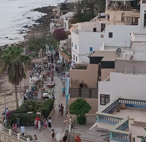 اتاق اکونومی یک تخته, I Surf Morocco