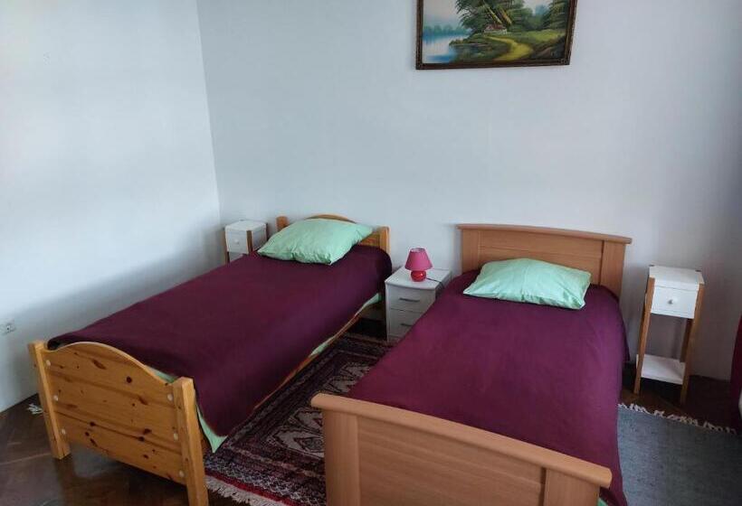 Номер Стандарт, Gasthof Oberschmiede