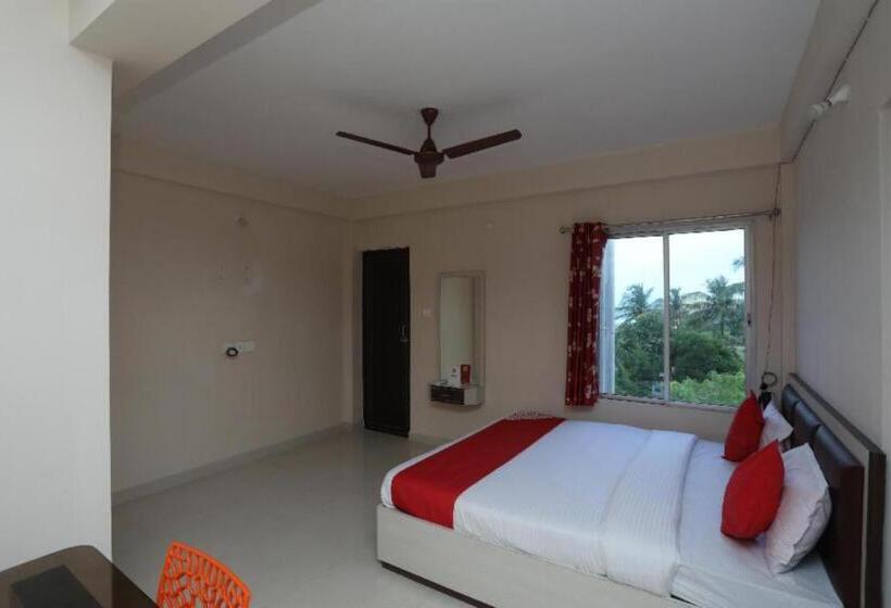 اتاق لوکس با تخت بزرگ, Grand Resort Puri Swimming Pool And Garden, Near Sea Beach And Temple Fully Air Conditioned Hotel Wi