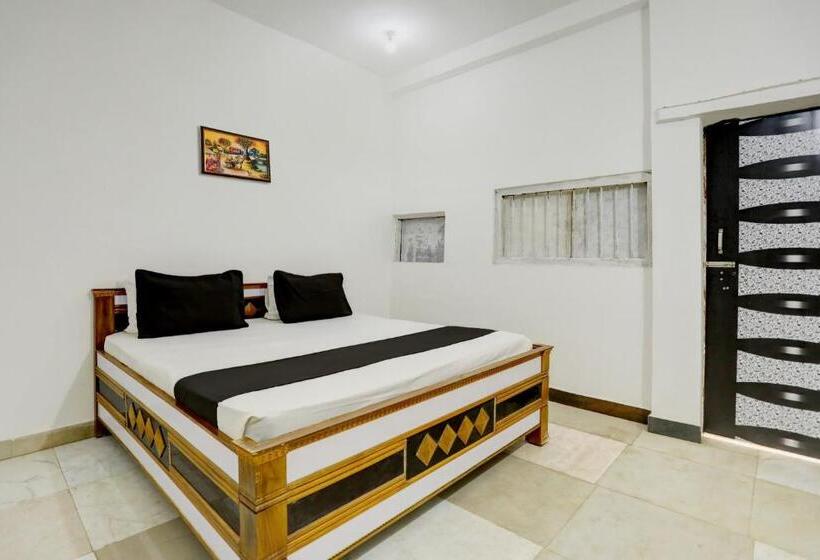 Трехместный Номер Классика, Oyo Flagship Hotel Dimna Lake