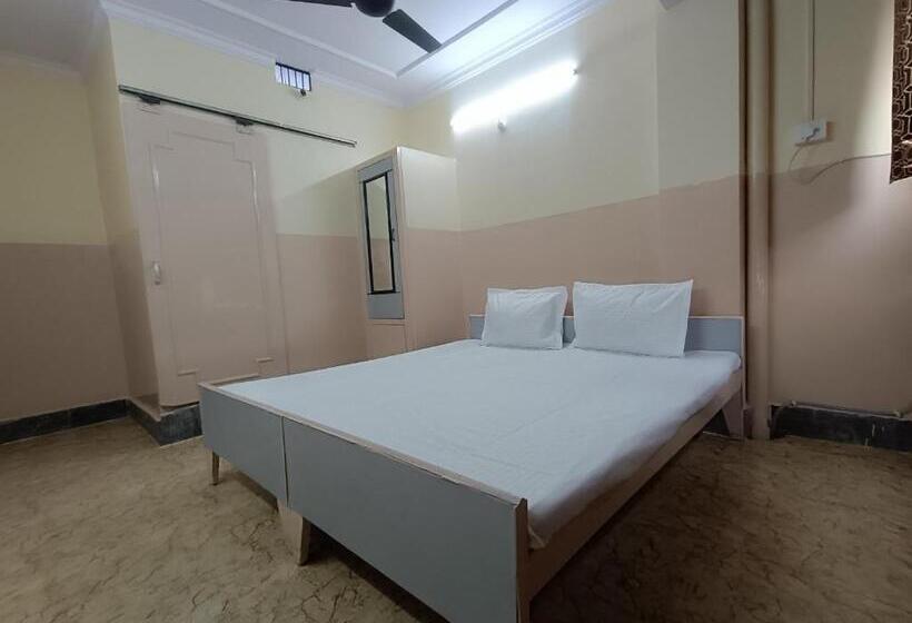 Номер Economy, Ayodhya Hotel Nitya