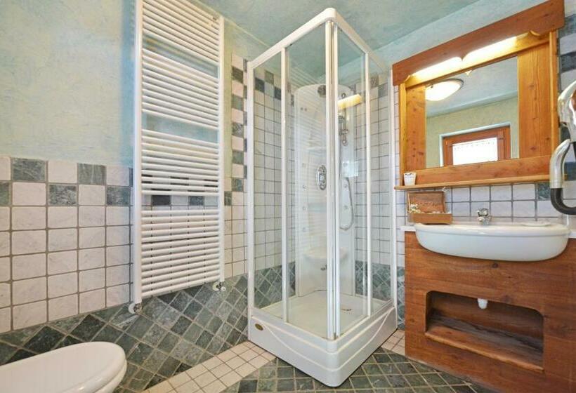 غرفة قياسية مزوَّدة بشُرفة, Affittacamere De Charme Jour Et Nuit