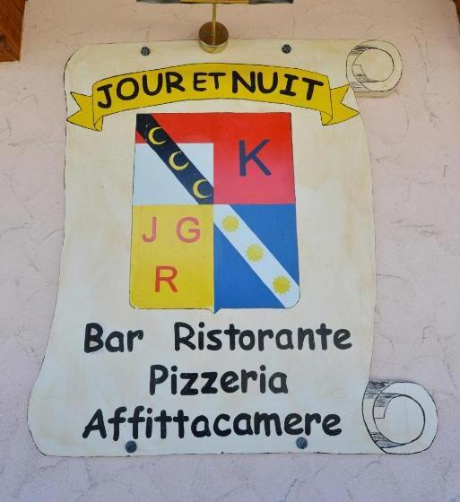 شقة من غرفة نوم واحدة متصلة, Affittacamere De Charme Jour Et Nuit