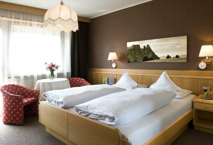 Номер Стандарт с Балконом, Martina Breakfast Lodge