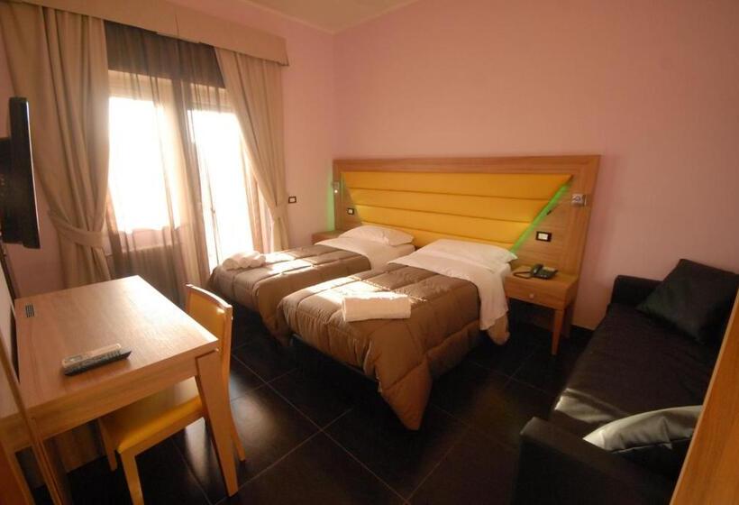 Номер Стандарт, Ostia Antica Suite B&b