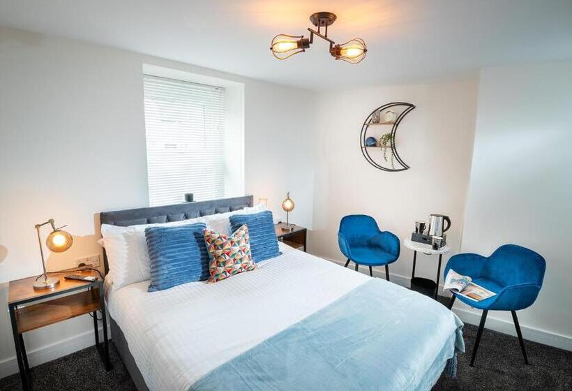 Номер Стандарт, Kings Arms Suites   Deluxe Room   En Suite   Self Check In