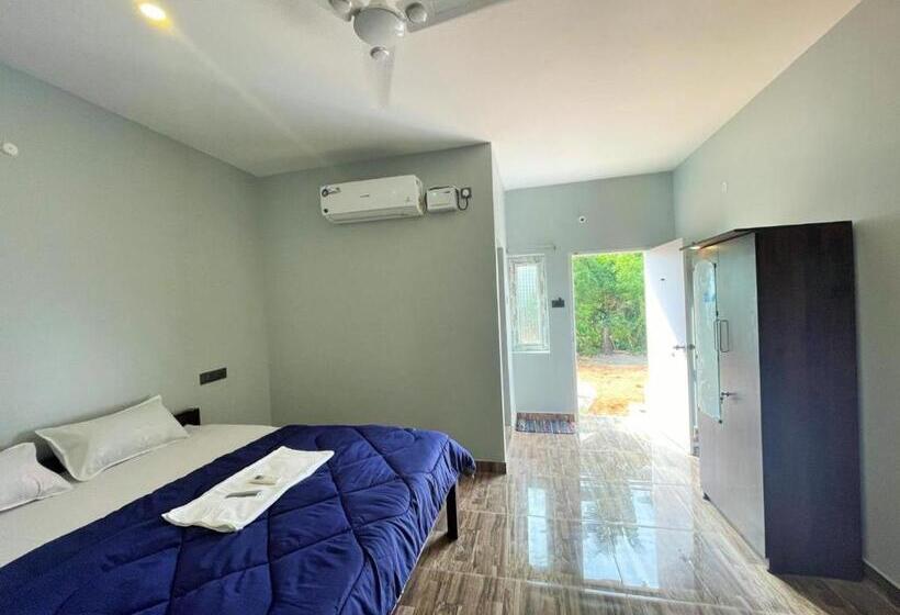 اتاق لوکس, Janz Eden Bay
