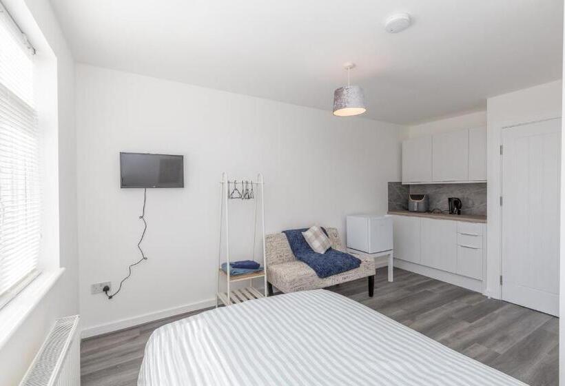חדר סטנדרט, 20 Leys Road Rooms 1   4