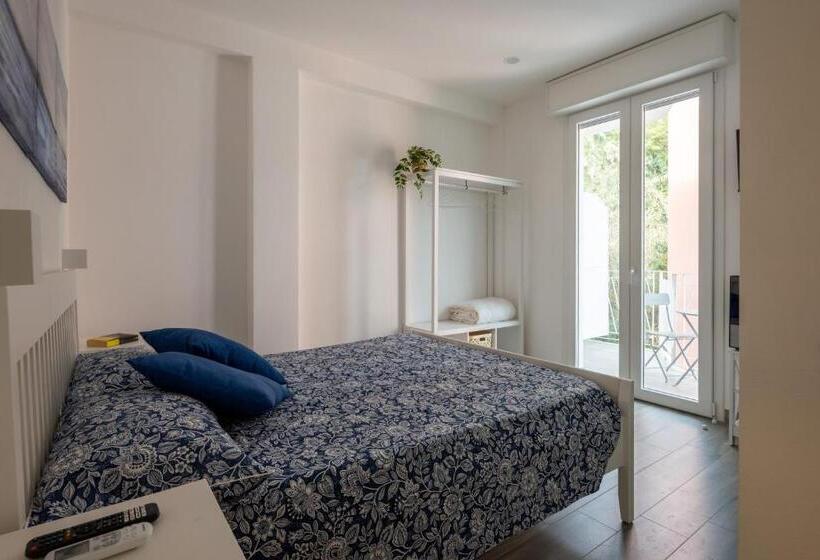 غرفة قياسية مزوَّدة بشُرفة, Annita S Rooms