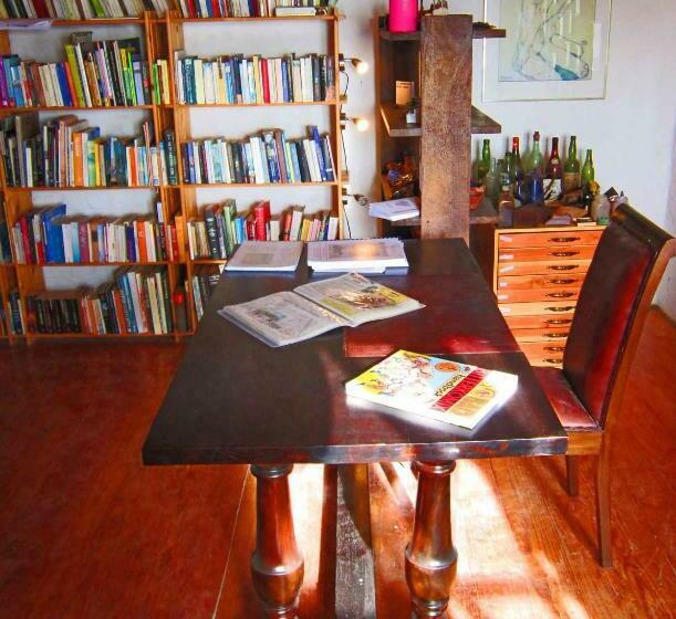 اتاق استاندارد یک نفره, Alternative Space B & B