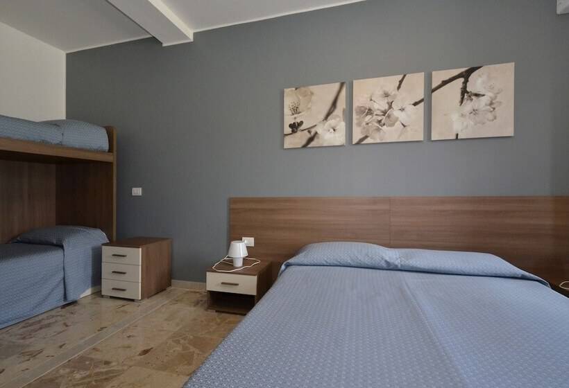 4인용 스탠다드 룸, Albergo Della Torre