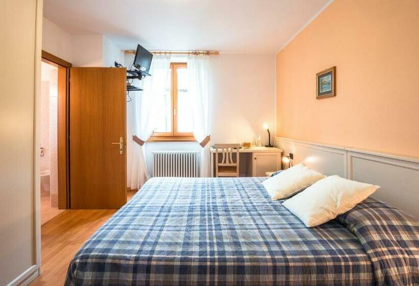 스탠다드 트리플 룸, Albergo Maggiorina
