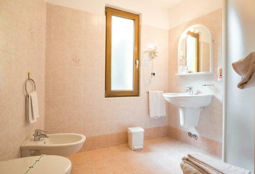 Quarto Estandar, Albergo Maggiorina