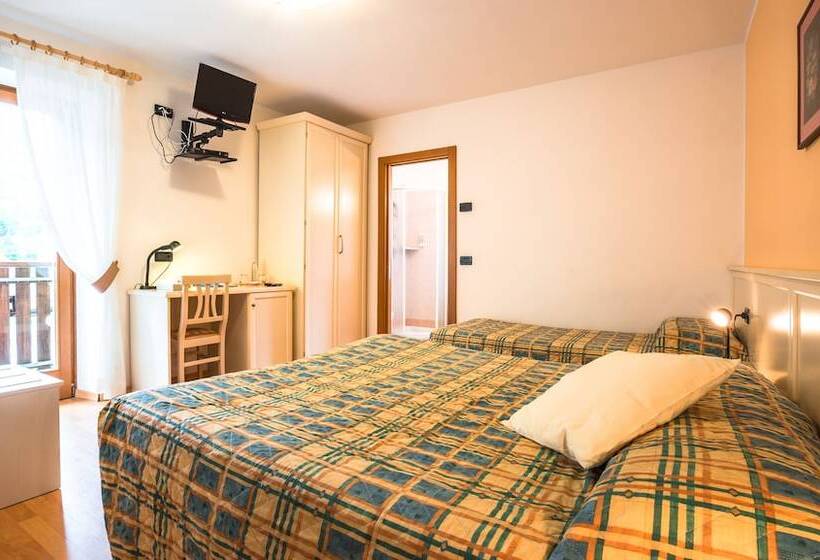 Quarto Triplo Estandar, Albergo Maggiorina