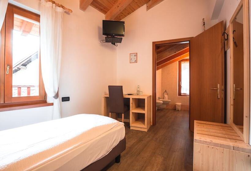 Quarto Superior Individual, Albergo Maggiorina