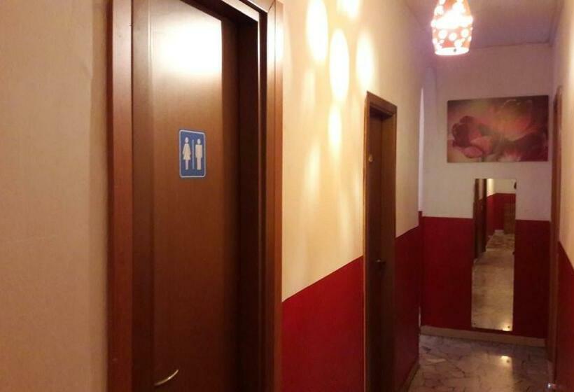 Camera Basic Individuale Bagno Condiviso, Brivio