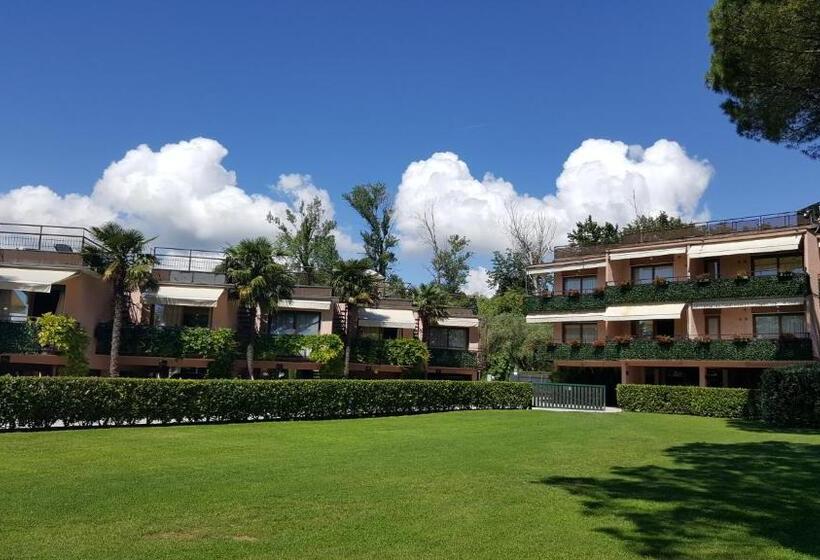 带露台的标准工作室, Residence Villalsole