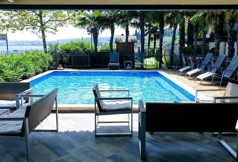 Апартаменты 1 Спальня Нижний Этаж, Residence Villalsole