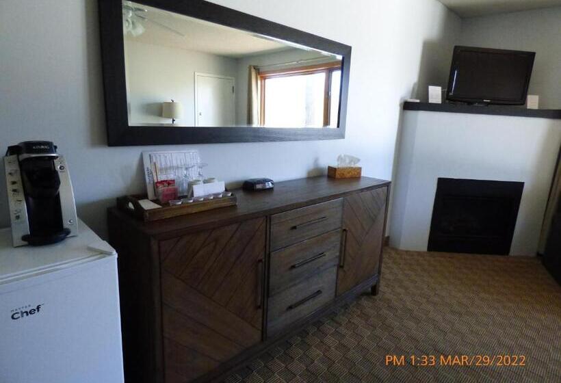 Стандартный Номер Кровать Кинг, Log Cabin Inn