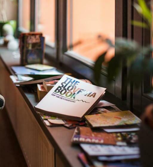 Łóżko we Wspólnym Pokoju, Cukrarna Guest Accommodation