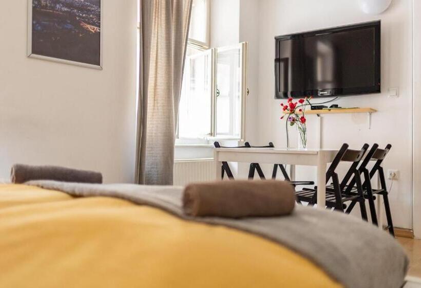 Apartament 1 Sypialnia, Cukrarna Guest Accommodation