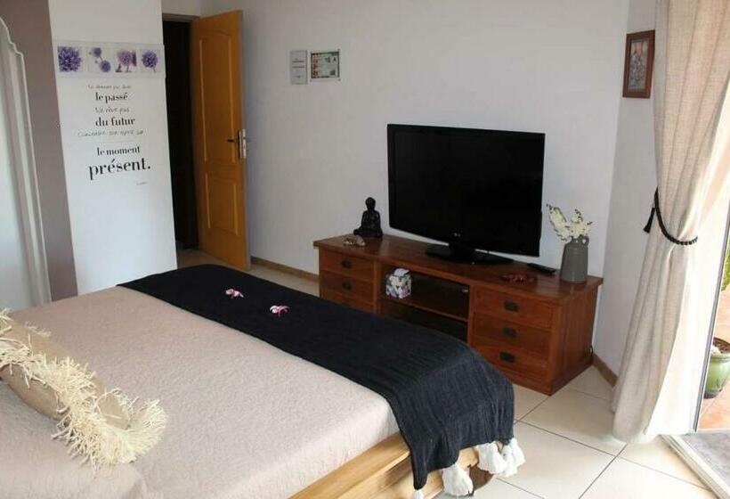 اتاق کلاسیک چهارنفره, La Villa Zen