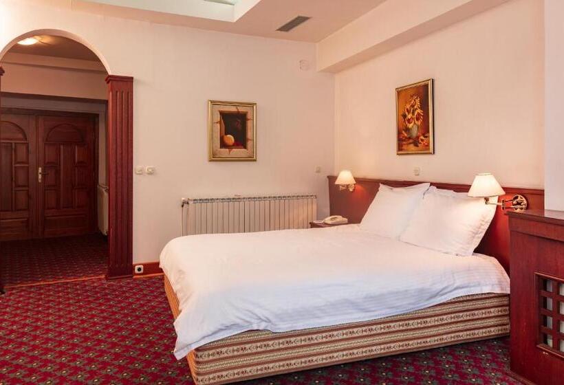 اتاق لوکس با وان آب گرم, Bistra, Resort Mavrovo