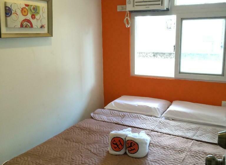 Номер Стандарт, Stone House Hotel Pasay