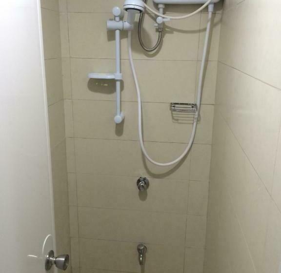 Номер Стандарт Совместная Ванная, Stone House Hotel Pasay