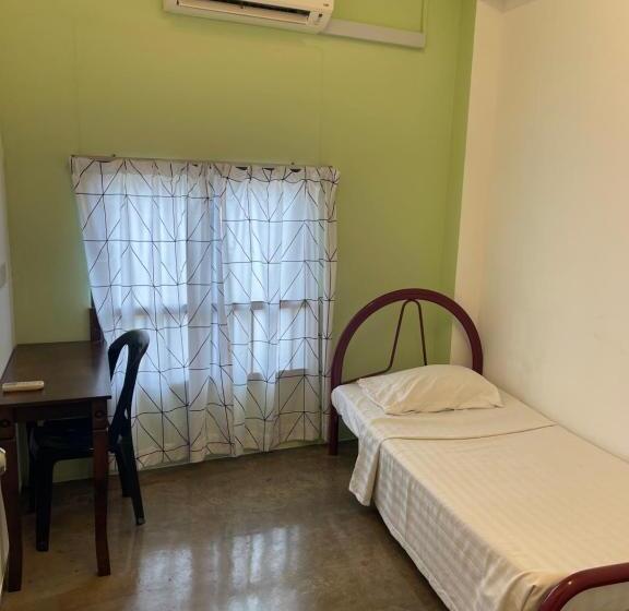 标准单人间共用浴室, Vintage Inn