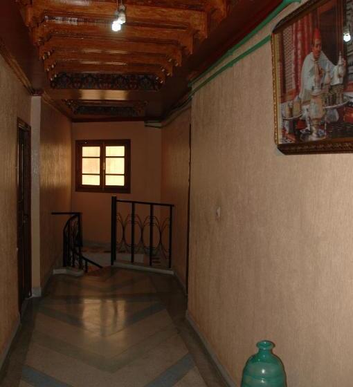 اتاق استاندارد سه نفره, Bab Al Madina